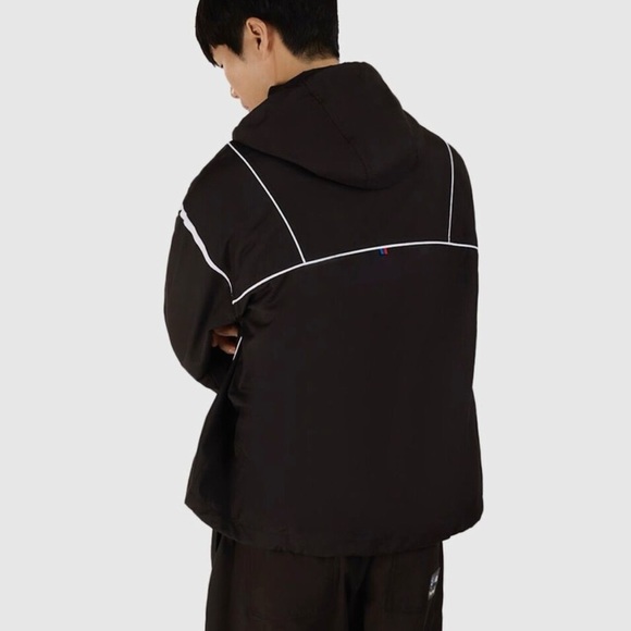 Puma / BMW Motorsports collab Black Windbreaker with High Collar and Quarter-Zip - Picture 3 of 10